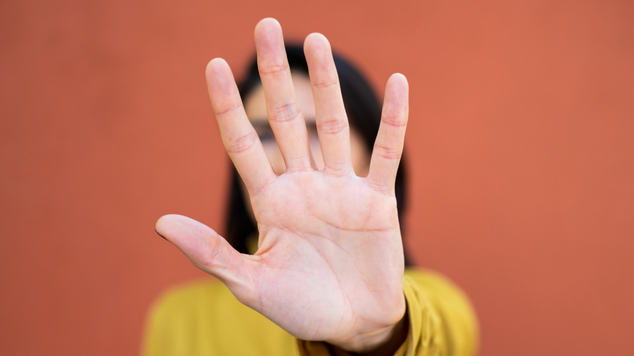 Könyörtelen ENSZ jelentés: saját rokonaik, partnerük öli meg a legtöbb nőt - sokkoló a valóság, Magyarországon is lenne hová fejlődni