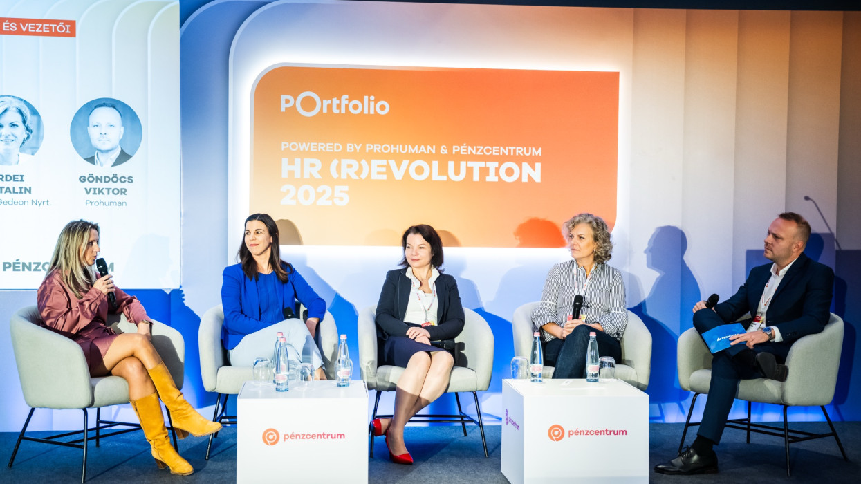 HR (R)EVOLUTION 2025 konferencia – Powered by Prohuman & Pénzcentrum, első panelbeszélgetés.