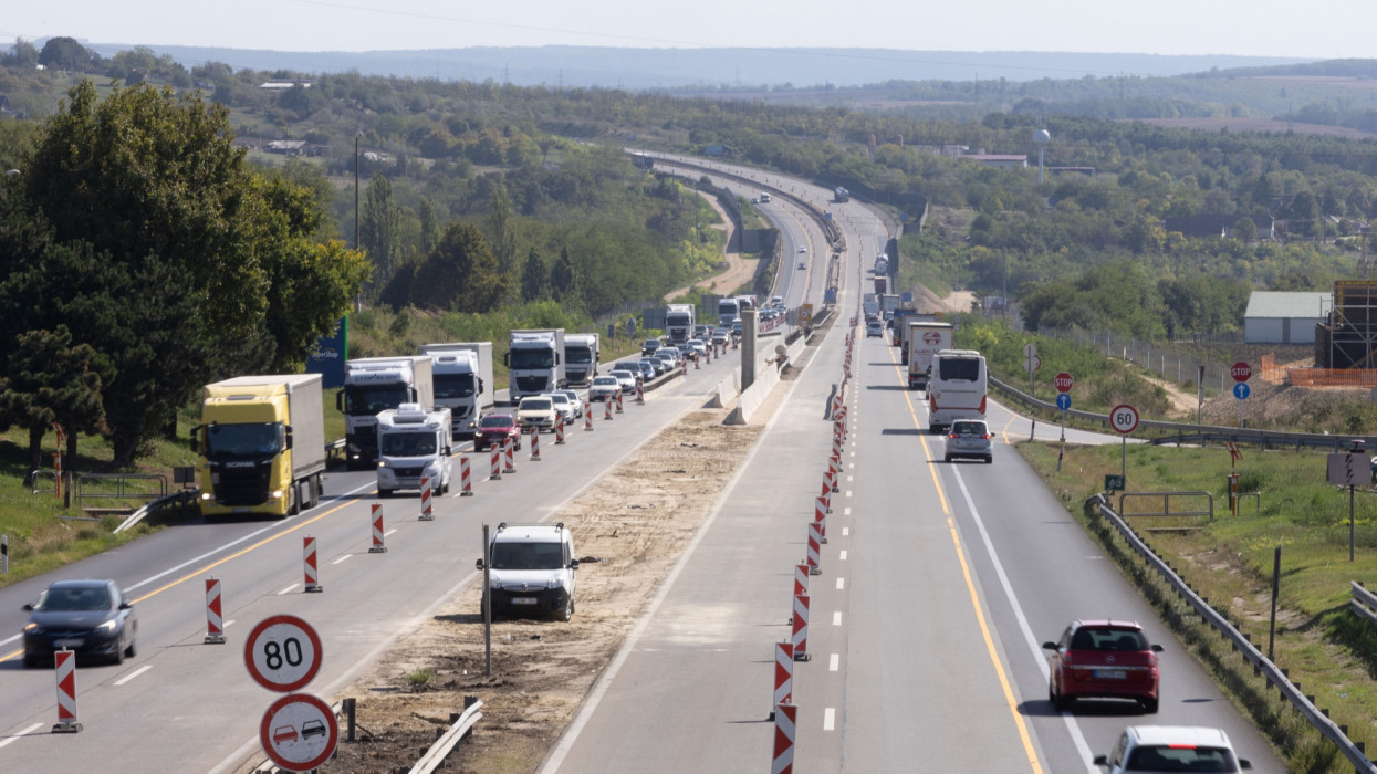 Autópálya matrica árak 2026: az országos és a vármegyei matrica is drágul jövőre