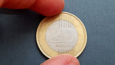 Nem vicc! 115 ezer forintot ér ez a 200 forintos érme: bárki pénztárcájában ott lapulhat egy - használtan is szuperértékes