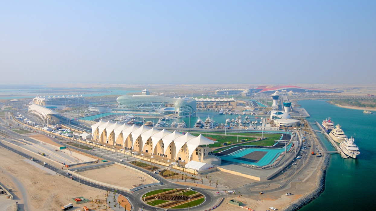 Abu Dhabi F1 2025: itt a Forma 1 menetrend, a Formula 1 versenynaptár Abu-Dzabi helyszínen