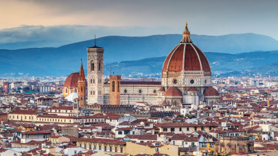 Less be Frei Tamás ritkán látott firenzei otthonába: így él 300 éves házában a legendás magyar tévés + videó