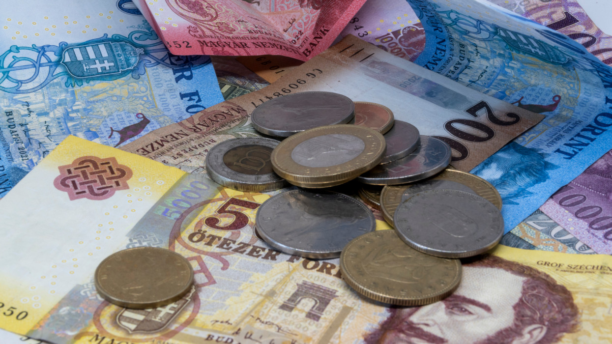 Sokan nem is sejtik, hogyan úszik el szép csendben a bankba félretett pénzük: nagy sokk jöhet, ha egyszer kiderül a teljes igazság