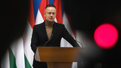 Kiderült, ők utaznak Moszkvába Szijjártó hatalmas üzleti küldöttségével: mit akarunk venni Putyinéktól?