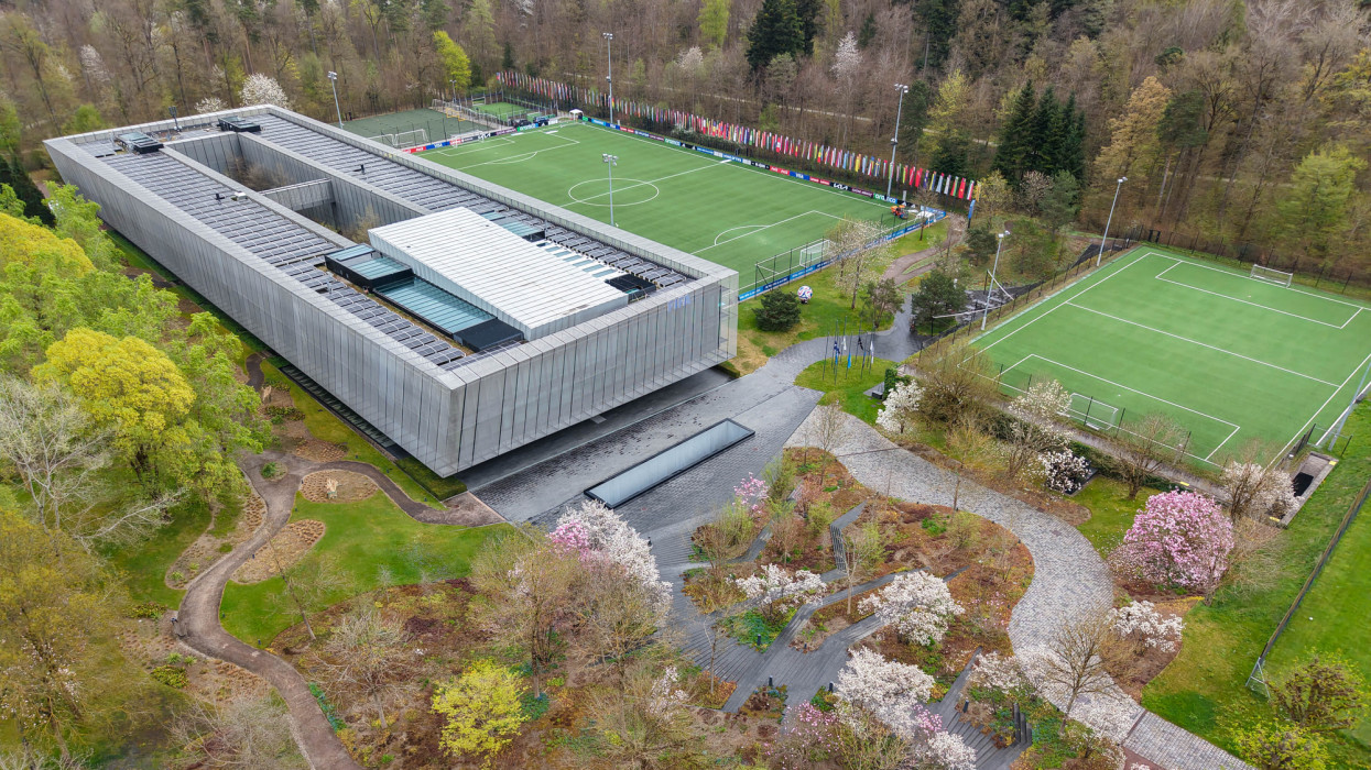 Brutális lehúzás megy a vb-jegyek körül: kemény üznetet küldtek a FIFA-nak a szurkolók