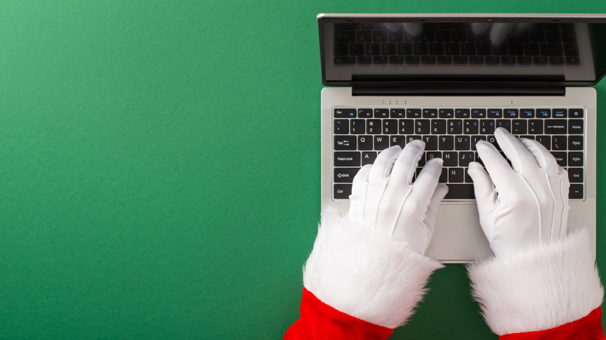 Elképesztő csalás terjed az interneten karácsony előtt: be ne dőlj, egy rossz kattintás, és oda az összes pénzed!