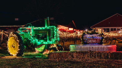 Adventi fénytraktoros parádé 2025: íme az országos lista, itt lesznek vidéken karácsonyi felvonulások!