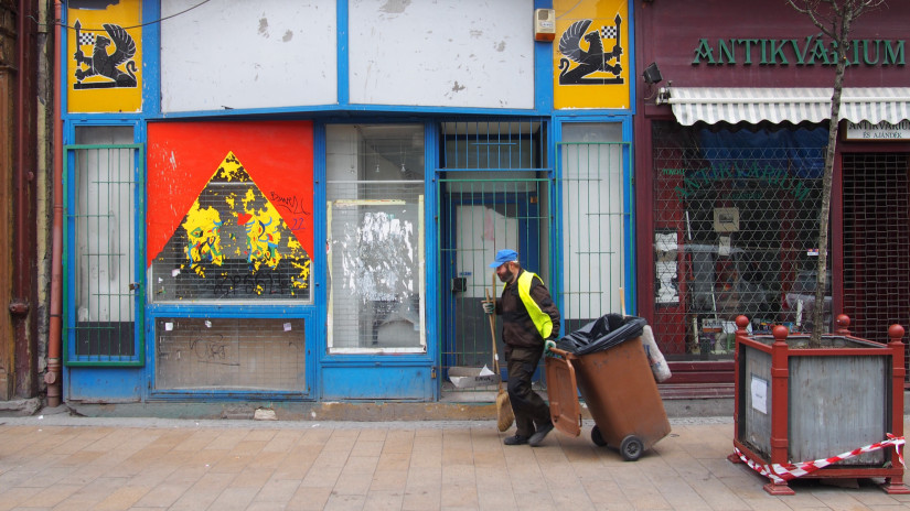 Hihetetlen, de igaz: tényleg ennyit keresnek a kukások Magyarországon 2025-ben