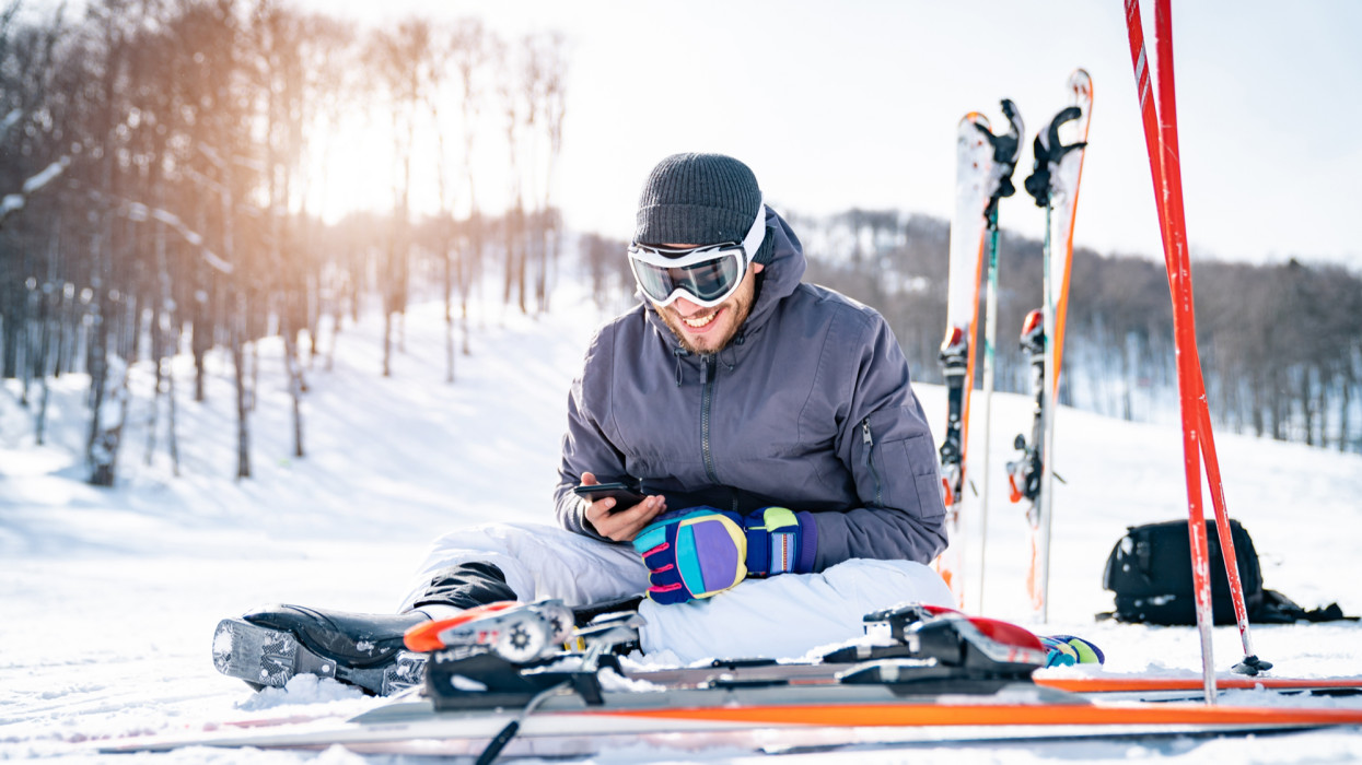 Közeledik a síszezon, féláron is elérhető a Gránit Bank Platinum kártya: 50 milliós, síelésre is érvényes utasbiztosítás jár hozzá