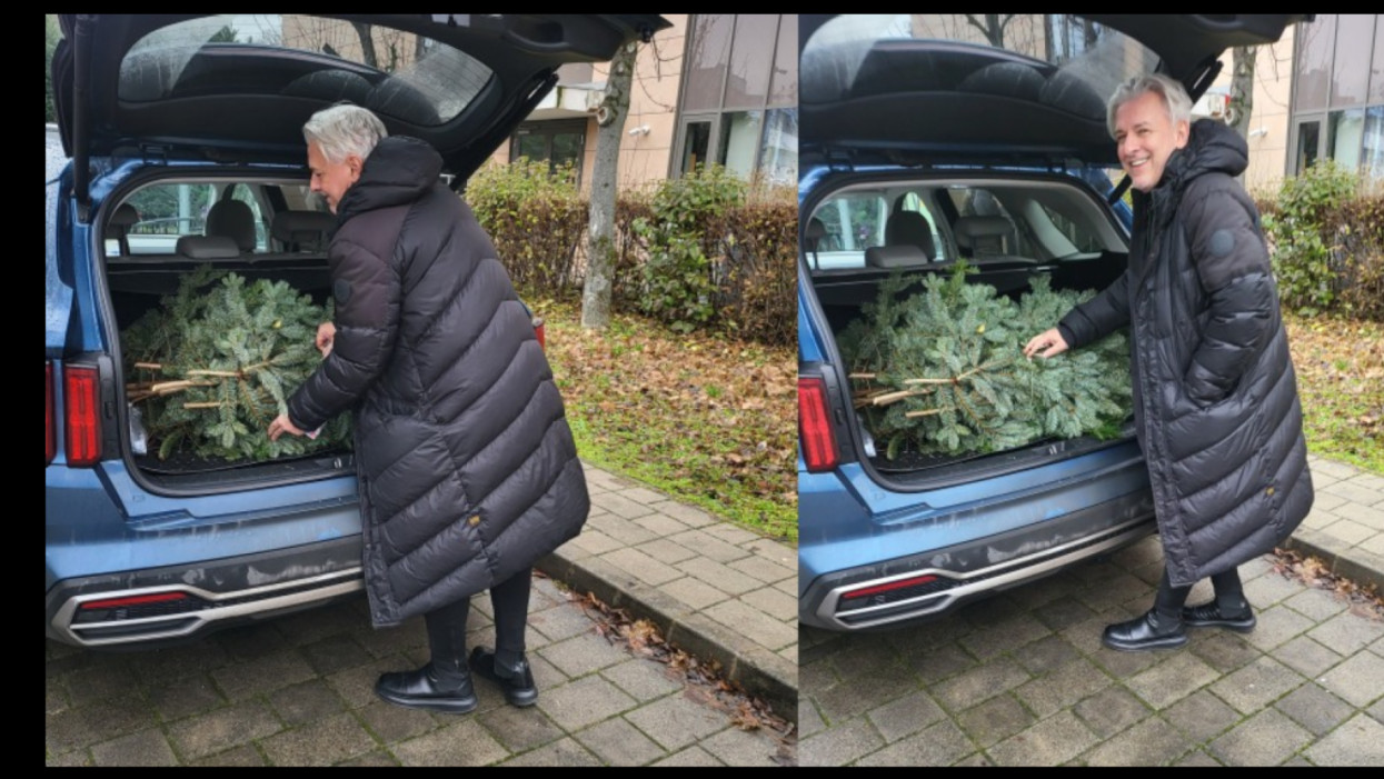 Alföldi Róbert nem bízta a véletlenre: Szombathelyen szerezte be a karácsonyfáját - nézzétek, mit vett!