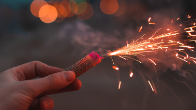 Most érkezett: betiltják a tűzijátékot és petárdát, fájó bírságra számíthat, aki ezt megszegi