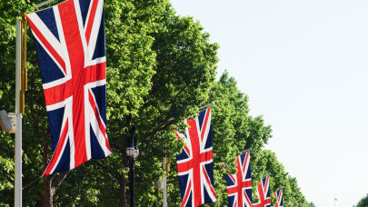 Elképesztő fordulat a háttérben: Trump leállította az amerikai támadást, de egy európai nagyhatalom már a legrosszabbra készül