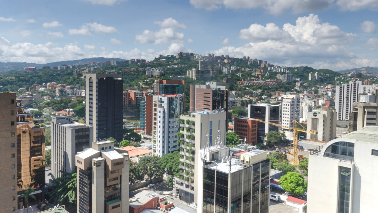 Venezuelai válság: így csapódik le a magyar benzinárakban a tengerentúli káosz