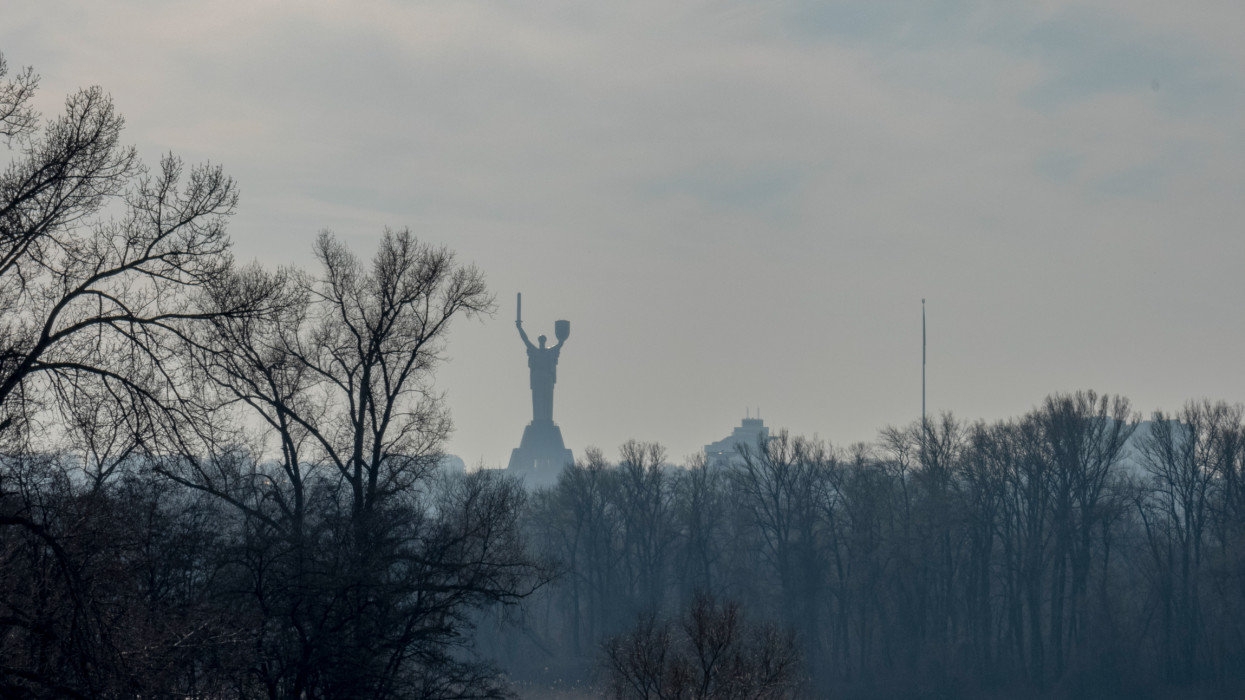 Újabb brutális támadás Kijev ellen: civilek haltak meg a hajnali drónzáporban
