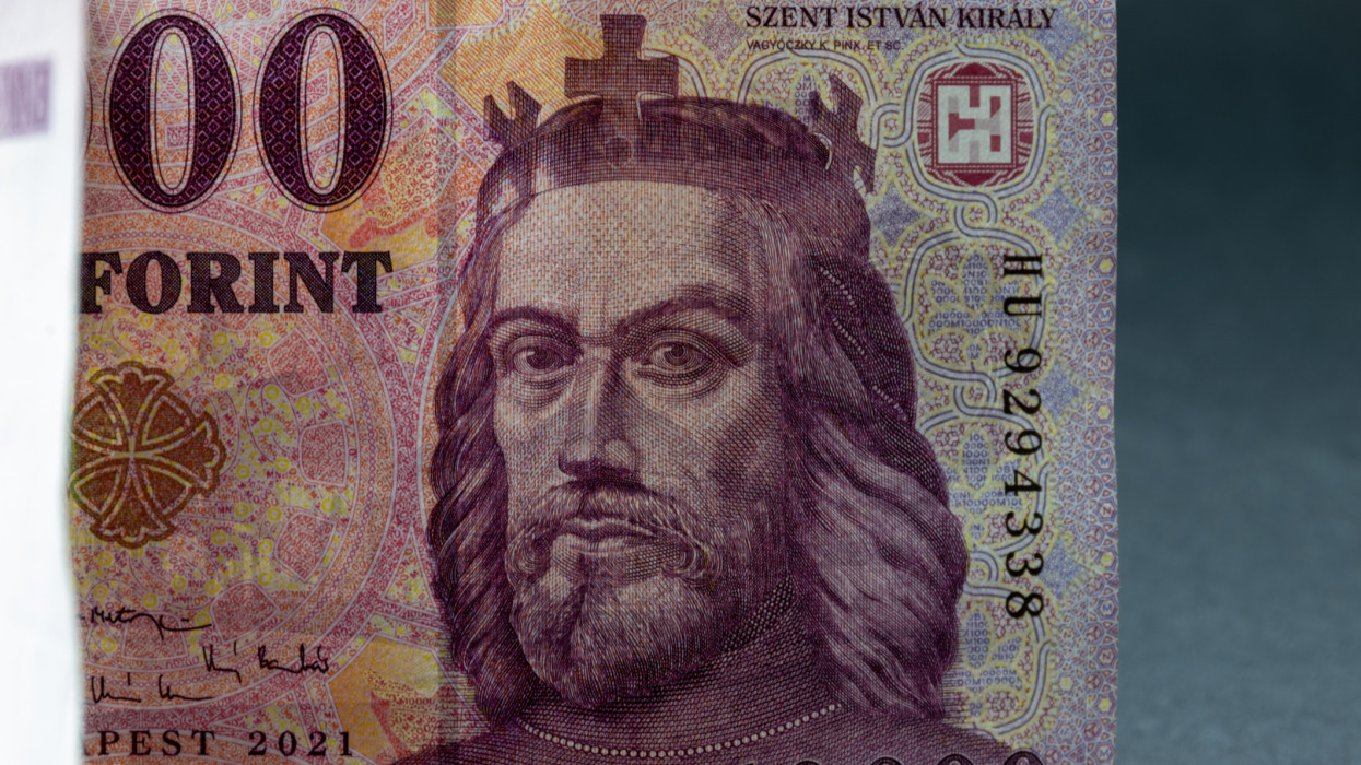 Figyelem, új világ jön a magyar hitelesekre: erről mindenki tudjon, akinek valamilyen kölcsöne fut a bankokban