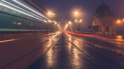 A 4-es, 6-os villamos vonala is elesett a nagy hideg miatt: hajnalig pótlóbuszok járnak