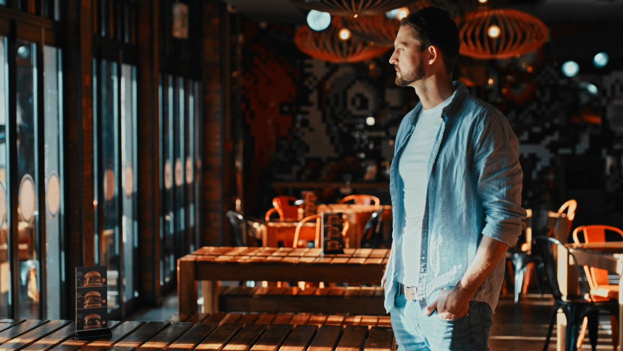 Hiába ment telt házakkal, lehúzta a rolót Debrecen kultikus étterme: ez áll a bezárás mögött