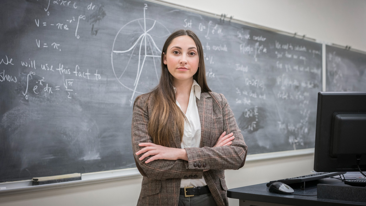 Pedagógus bértábla 2026: ennyit számít a pedagógus béremelés, így emelkedik a tanári fizetés