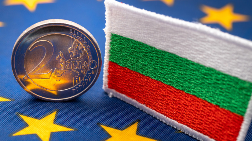 Új korszak indul az EU legszegényebb államában: erőből, egyenes pályán előzik meg Magyarországot?