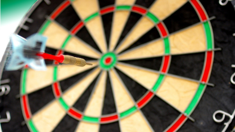 Kitört a balhé a dartsversenyen: azonnal visszalépett a versenyektől a darts fiatal zsenije