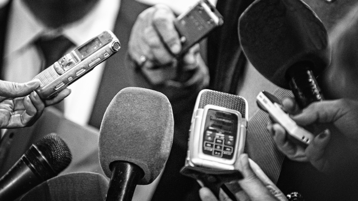 Szerkesztő-újságíró kollégát keres a Pénzcentrum