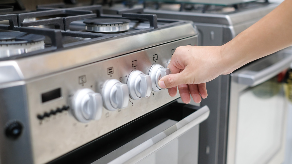 Gázsütővel fűtött egy újpesti nő, holtan találtak rá a lakásában