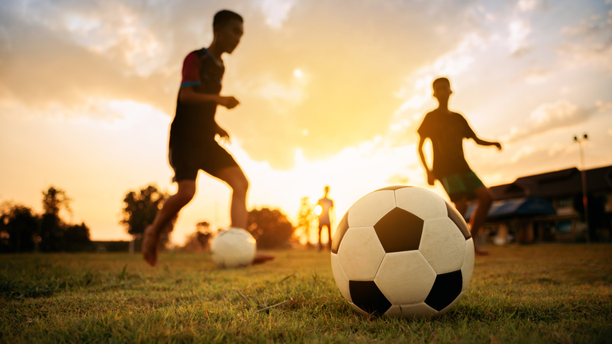 Friss bejelentés: megmenekülhet a balatoni település focipályája, mégsem épül rá luxuslakópark