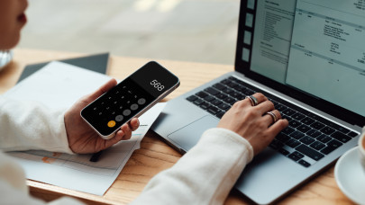 Szociális hozzájárulási adó 2026-ban: az adó alapja, mértéke, befizetésének módja a NAV felé