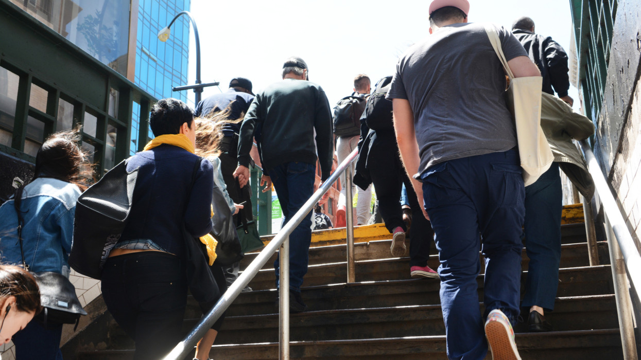 Itt a kemény rögvalóság: bajban a vidéki városok, így nyeli el Budapest lassan az egész országot