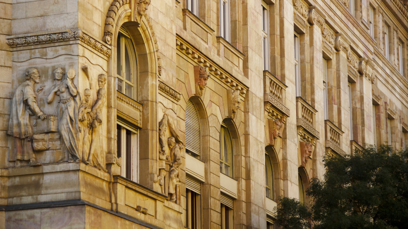 Bejelentette az MNB, óriási változás jön a magyar bankokban: itt vannak a részletek