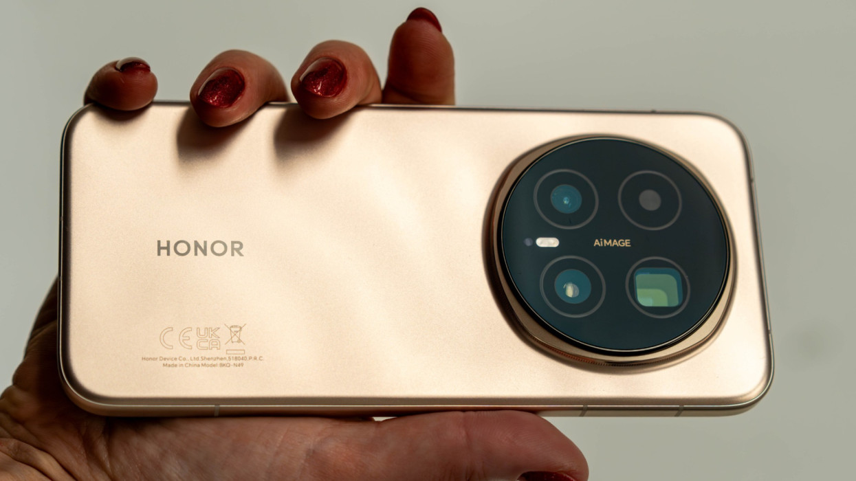 Új AI központú kihívók a csúcsmobilok között: megérkeztek a HONOR legnagyobb újdonságai