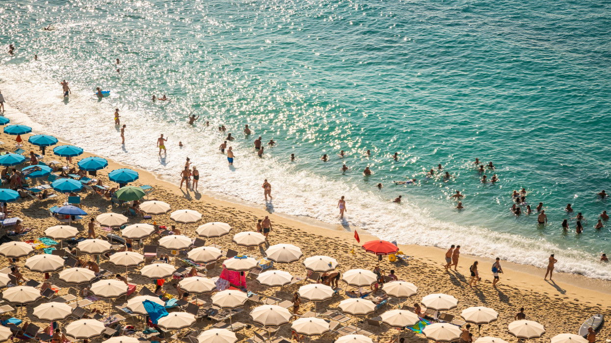 Brutális akció robbant: íme 10 retúr repjegy 15 ezer forint alatt budapesti indulással