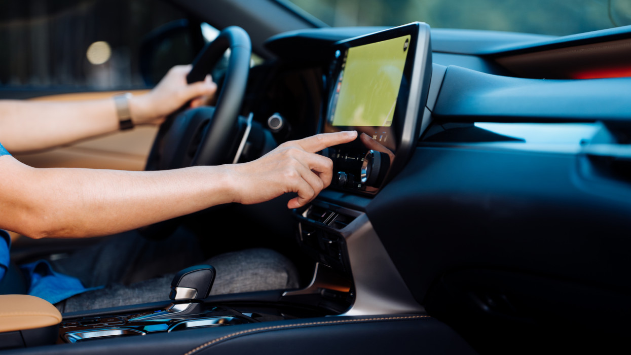 Súlyos, ami kiderült az utóbbi években gyártott autókról: óriási a biztonsági kockázat, rengeteg sofőr veszélyben