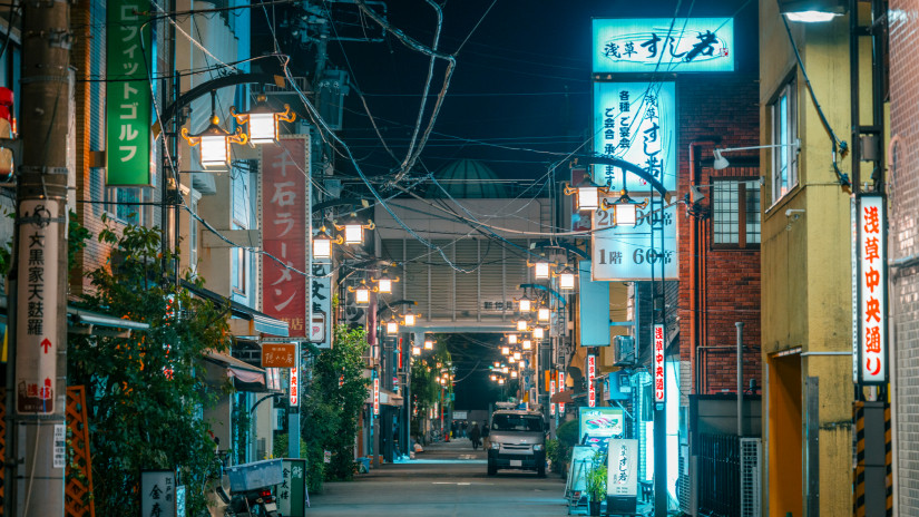 Van egy kocsma, ahonnan kitiltották a 40 év felettieket: elképesztő az indok, rengetegen felháborodtak