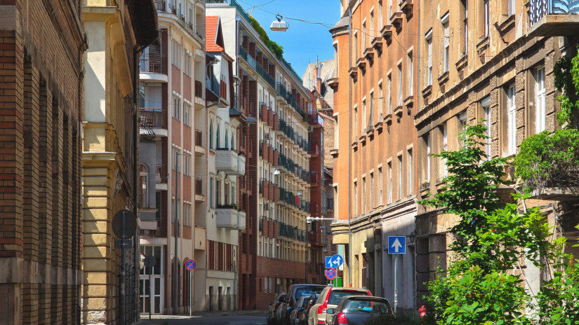 Így vezetik be fű alatt az eurót Magyarországon: már javában tart a folyamat, nem lehet megállítani?