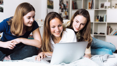 Elképesztő trend hódít a Z-generáció körében: rengeteg pénzt takarítanak meg - lehet, hogy ezt most tényleg ők csinálják jól?