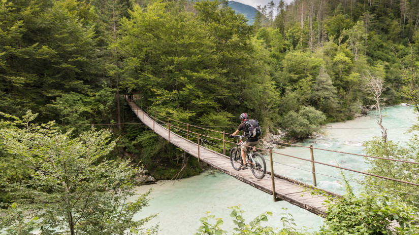 A mentális egészség titkáról vallott a legendás ultrasportoló, Szőnyi Feri: Nem állok fejre a napkeltében jógapózban