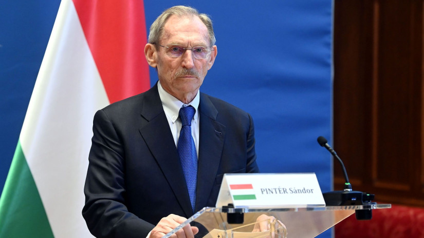 Itt a bejelentés, 400 ezres jutalmat kapnak ezek az állami dolgozók: ők lesznek rá jogosultak