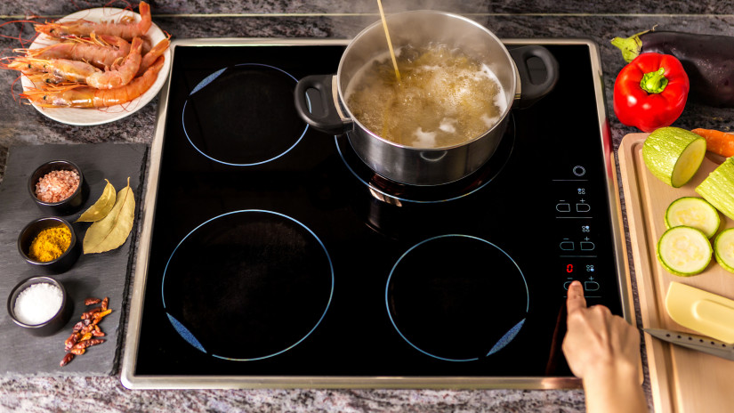 Ezek a legjobb indukciós főzőlapok 2026-ban: sokszázezres csúcstermék bőgött le a nagy teszten