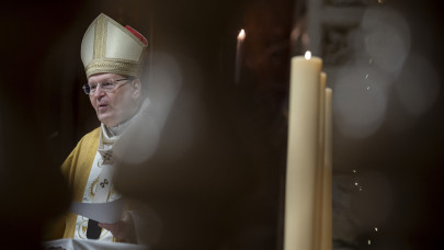 Most érkezett: kórházba került Erdő Péter bíboros