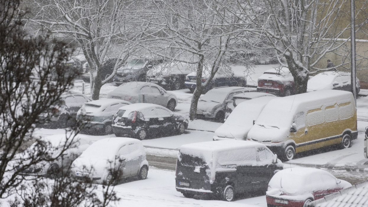 Kiadták a riasztást, kemény ónos eső csap le Magyarországra: ezek a megyék biztos nem ússzák meg