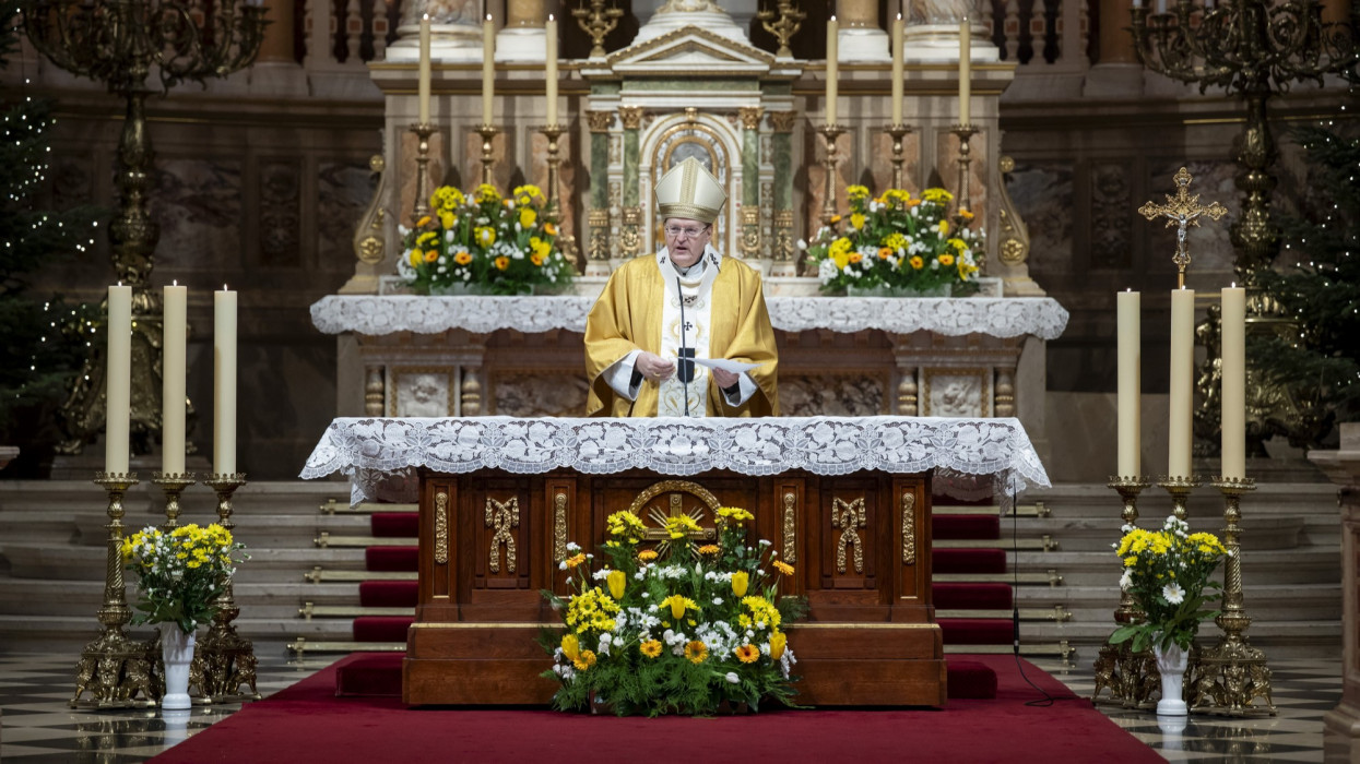 Friss hírek Erdő Péter állapotáról: sürgős műtéteket kellett elvégezni a magyar bíboroson, kórházban ápolják