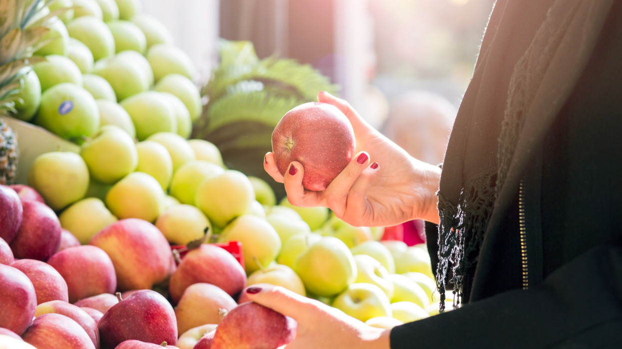 A Lidl nem viccel: a törvényi előírásoknál háromszor szigorúbb követelményeknek kell megfelelniük a friss zöldségeknek és gyümölcsöknek