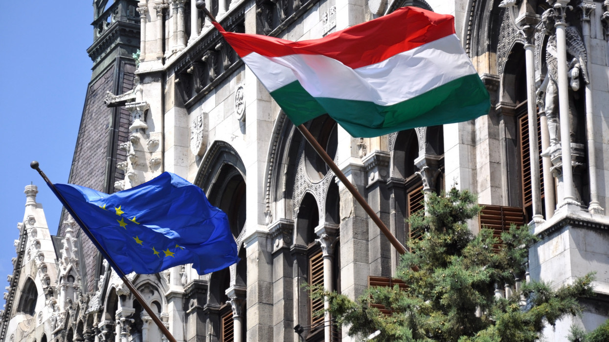 Megvan a kiskapu? Ezzel a trükkel mentheti meg Magyarország a befagyasztott ezermilliárdokat