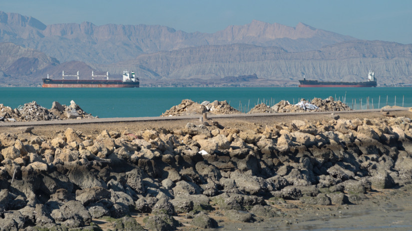 Izrael-Irán háború 2026: elzárják az olaj útját - Lezárják a Hormuzi-szorost