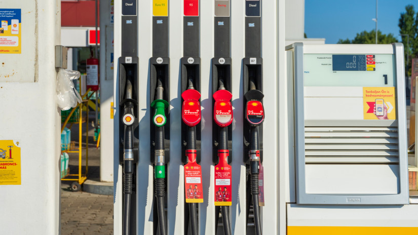 Újabb üzemanyagár intézkedést vezetett be a kormány éjszaka: itt vannak a részletek!