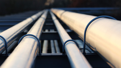 Dróntámadás érte a Török Áramlatot: két hullámban érte találat a gázvezetéket