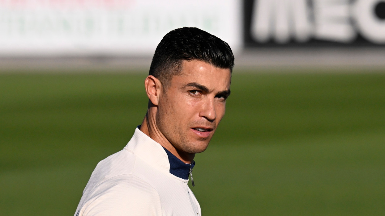 Gőzerővel halad Cristiano Ronaldo felépülése: ketyeg az óra, vajon felépül a vébére?