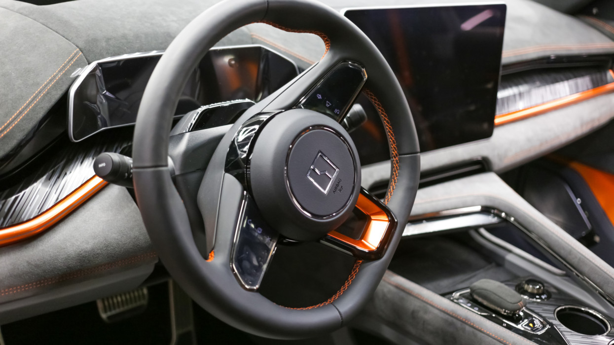 Új kínai márka tarolna Magyarországon: itt az árlista, ennyibe kerülnek a népautóik - retteghet a Suzuki, Dacia?