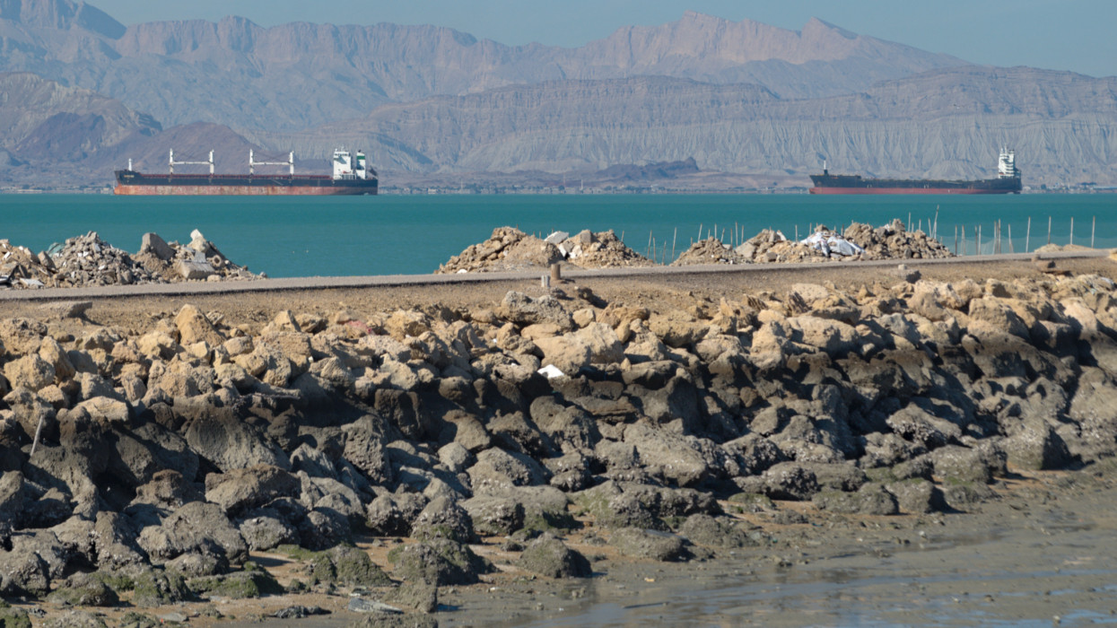 Donald Trump maga jelentette be: egy teljes iráni szigetet megsemmisítettek - ez mindent átírhat a konfliktusban?